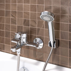 СмеСмеситель для ванны с душем РМС SL134-009E короткий излив Латунь