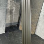 Трубчатый радиатор Warm Design Sirius V 60х30, высотой 2800 мм. 5 секции (вертикал.), шириной 324 мм.