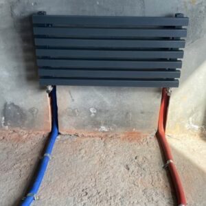 Трубчатый радиатор Warm Design Vega 40 H, высотой 290 мм. 6 секции (горизонт.), длиной 1800 мм., нижнее прав. подключение, черный цвет