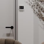 Настенный вертикальный конвектор Savva Chinook, высотой 2000 мм., шириной 300 мм., глубиной 90 мм., нижнее подключение, стальная панель